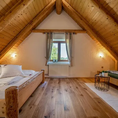 Kmecka Hiska - Hisa Vina Cuk Ferienhaus Lendava