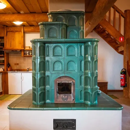 펜션 Kmecka Hiska - Hisa Vina Cuk *