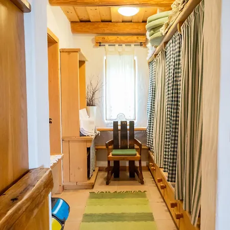 Kmecka Hiska - Hisa Vina Cuk *