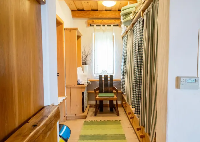 Kmecka Hiska - Hisa Vina Cuk *